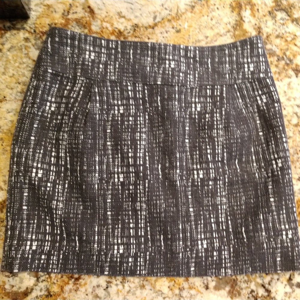 J Crew Gray and White Patterned Mini Skirt - Picture 7 of 7